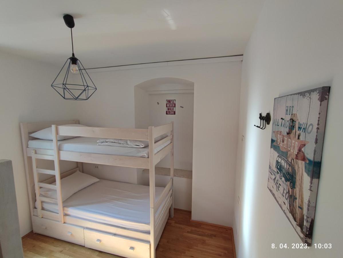Impact House Auberge de jeunesse